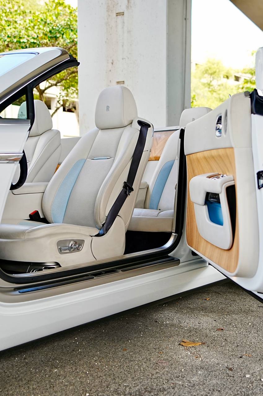 Rolls-Royce Dawn Interior